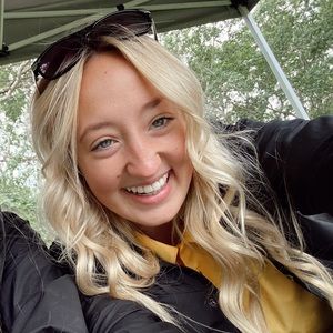 Meet your Posher, Mackenzy